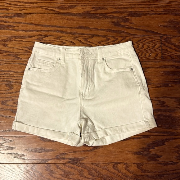 SHEIN Pants - SHEIN cuffed shorts
